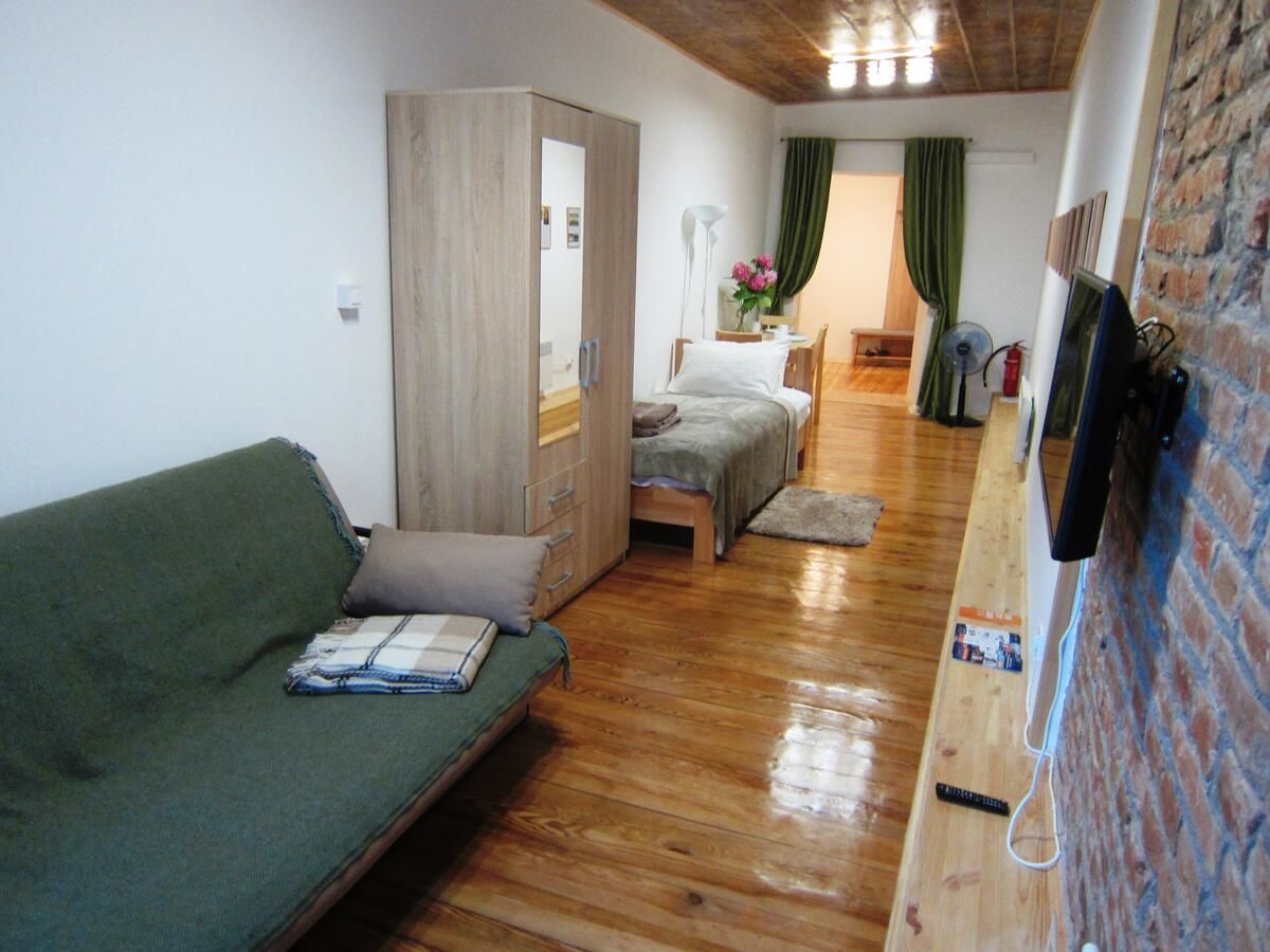 Апартаменты Luxury studio on Rynok square (quiet+balcony) Львов