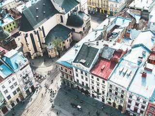Апартаменты Luxury studio on Rynok square (quiet+balcony) Львов Апартаменты с 1 спальней-15