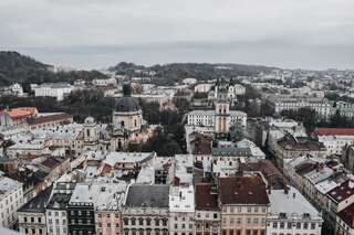 Апартаменты Luxury studio on Rynok square (quiet+balcony) Львов Апартаменты с 1 спальней-2
