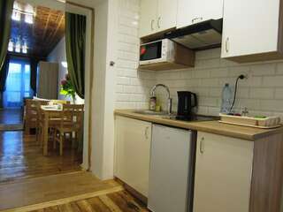 Апартаменты Luxury studio on Rynok square (quiet+balcony) Львов Апартаменты с 1 спальней-4
