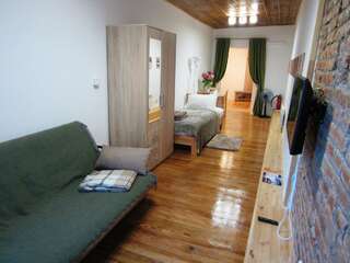 Апартаменты Luxury studio on Rynok square (quiet+balcony) Львов Апартаменты с 1 спальней-6